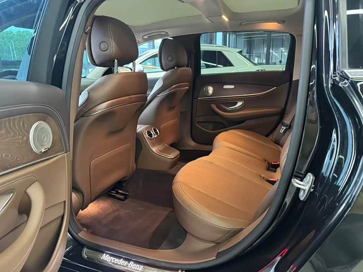 Mercedes-Benz E-Class 2022 E 260 L — фото 5