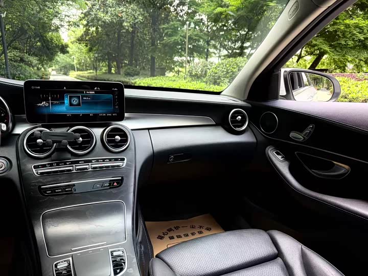 Mercedes-Benz C-Class 2019 C 180 L — фото 11