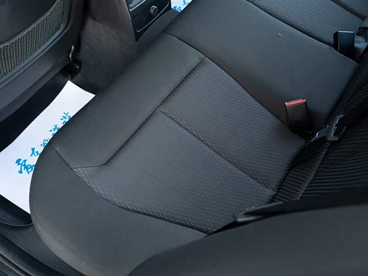 BMW 1-Series 2015 120i Leading — фото 47
