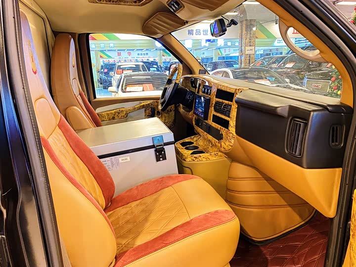 GMC SAVANA 2016 5.3 L G 550 S 4 WD — фото 13
