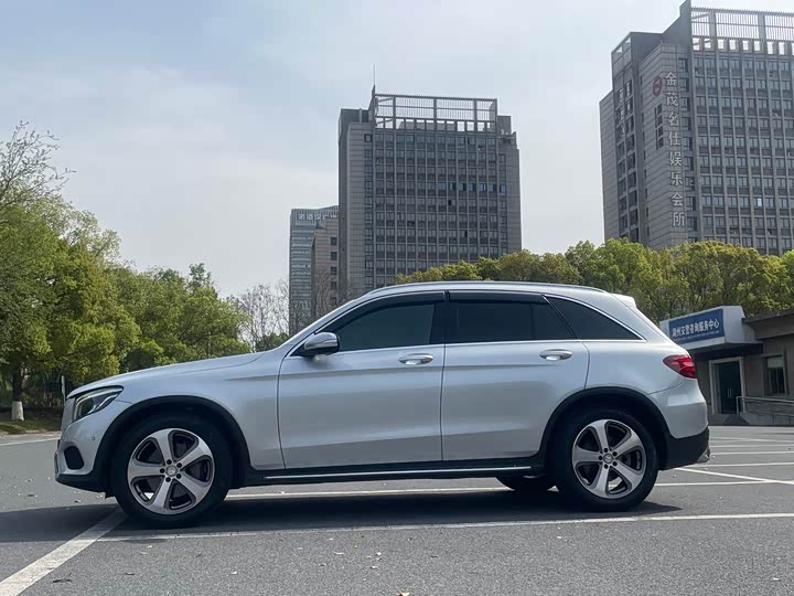 Mercedes-Benz GLC 260 4MATIC люкс — фото 4