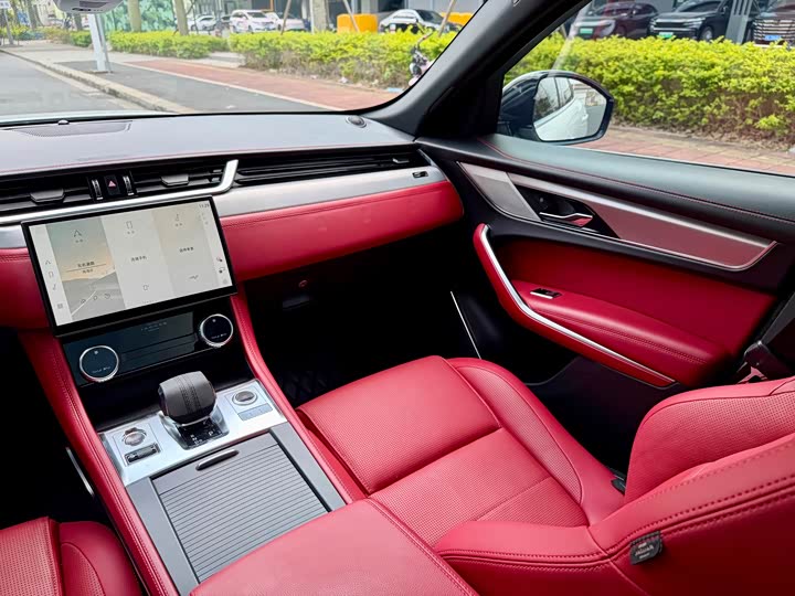 Jaguar F-PACE 2021 250 PS R-Dynamic S — фото 25