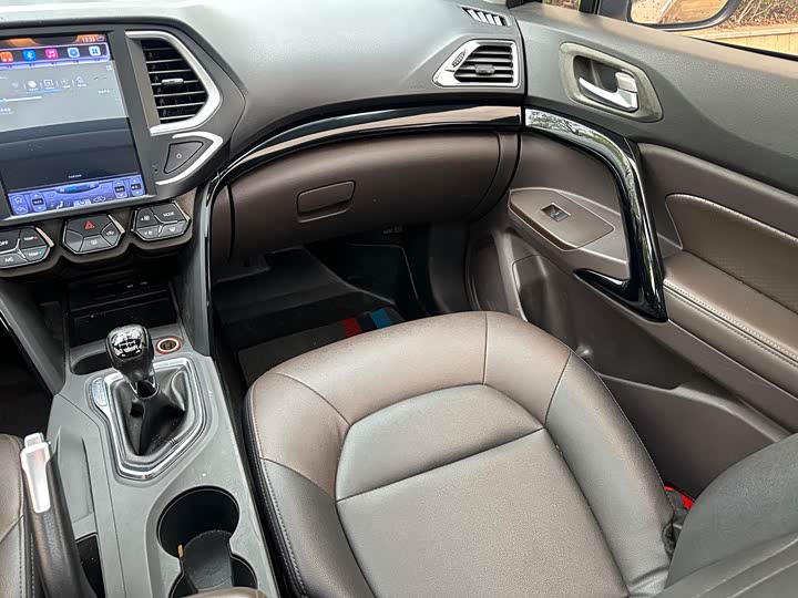 Trumpchi GS4 2017 200 T MT 2 WD — фото 27