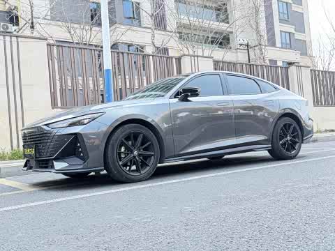 Changan UNI-V 2023 1.5 T Premium — фото 25