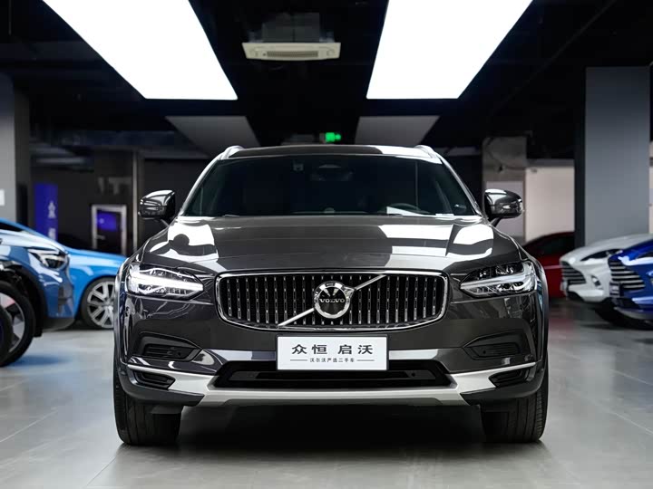 Volvo V90 2024 Cross Country B 5 AWD — фото 2