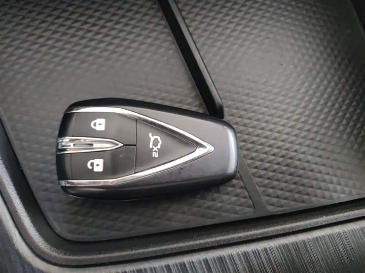 Changan UNI-T 2020 1.5 T Premium — фото 17