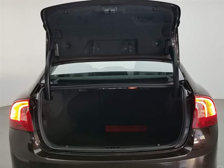 Volvo S60 2018 S 60 L T 4 — фото 16