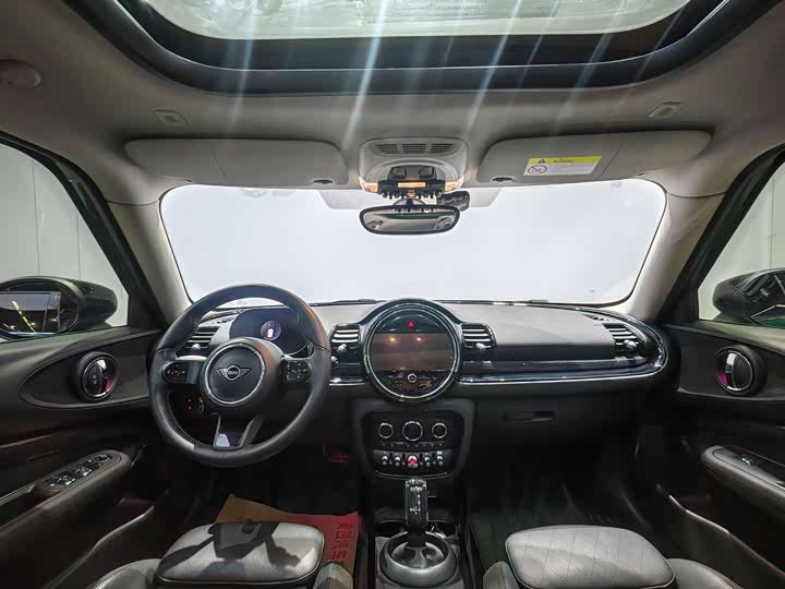 MINI Clubman — фото 4