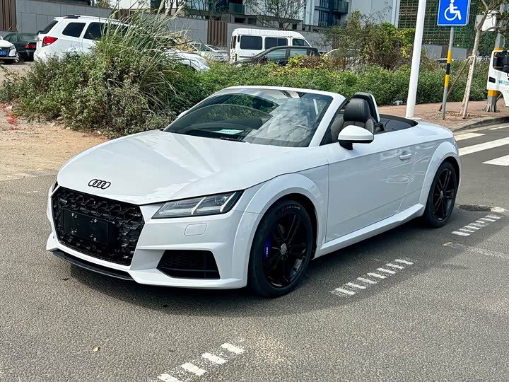 Audi TT 2015 TT Roadster 45 TFSI — фото 1
