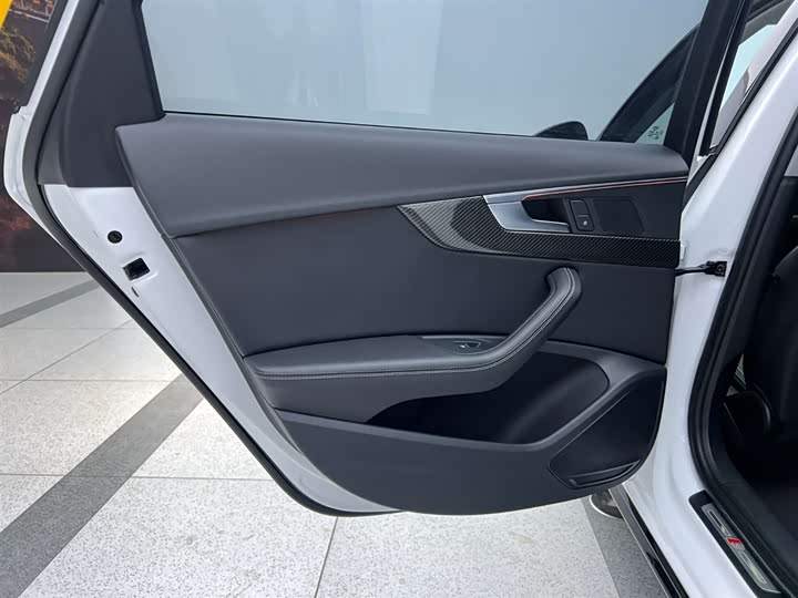 Audi A4L 2022 40 TFSI — фото 16