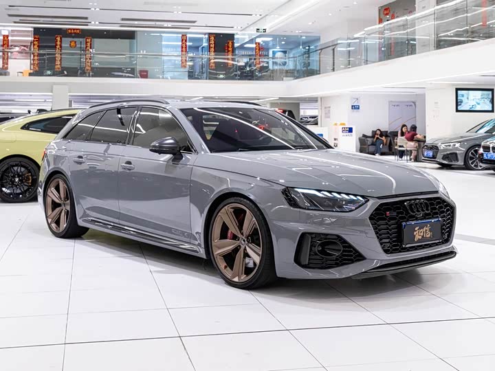 Audi RS4 2022 RS 4 Avant — фото 3
