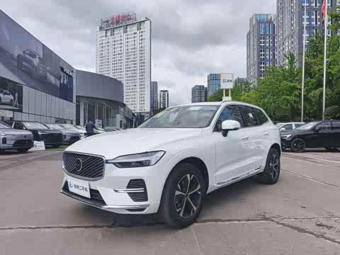 Volvo XC60 2026 B 5 4 WD — фото 19
