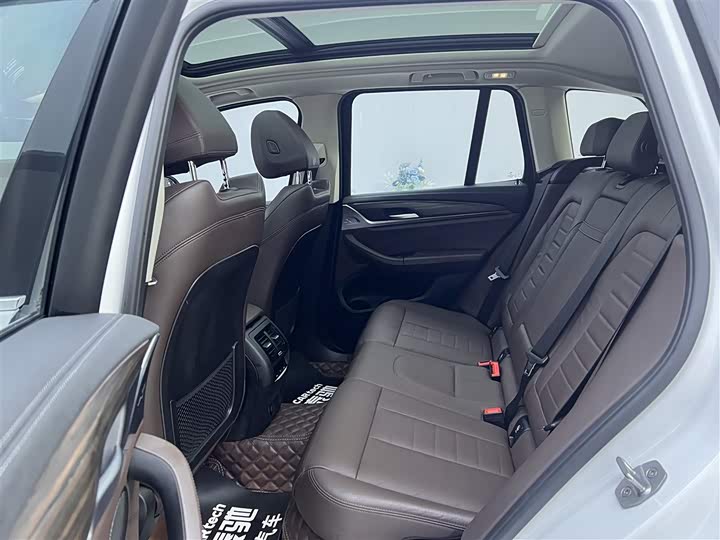 BMW X3 2019 x Drive 28i — фото 19
