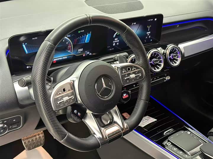 Mercedes-Benz GLB 2023 AMG GLB 35 4 MATIC — фото 14
