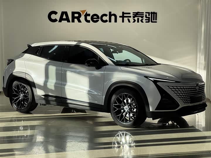 Changan UNI-T 2022 2.0 T — фото 2