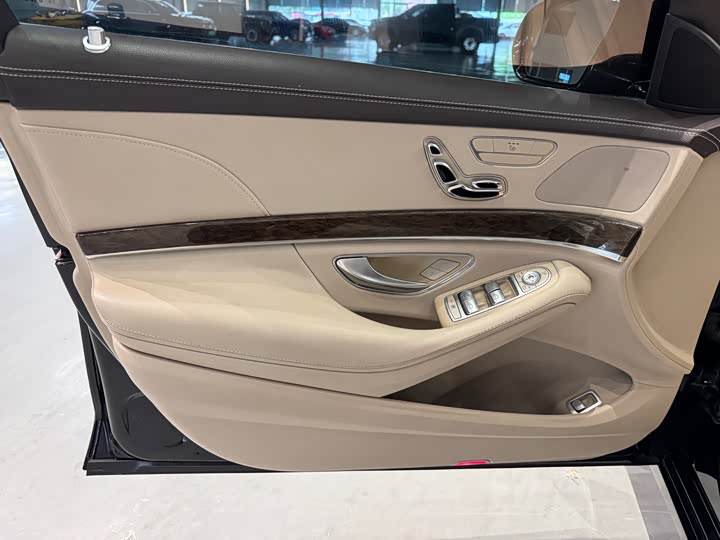 Mercedes-Benz S-Class S 320 L — фото 13