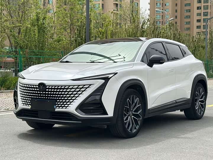 Changan UNI-T 2022 1.5 T Premium — фото 1