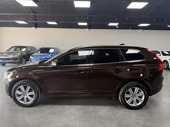 Volvo XC60 2017 T 5 AWD — фото 11