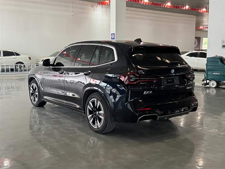 BMW i X3 2023 Leading — фото 7