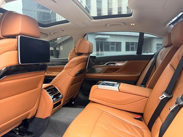BMW 7-Series 2016 740 Li Leading — фото 6