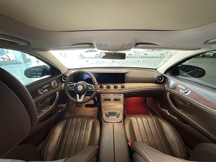 Mercedes-Benz E-Class 2019 E 300 L Luxury — фото 17