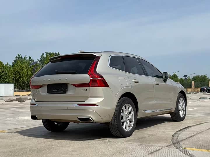 Volvo XC60 2021 T 5 4 WD — фото 9
