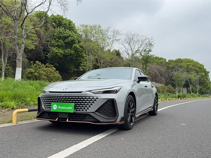 Changan UNI-V 2022 2.0 T