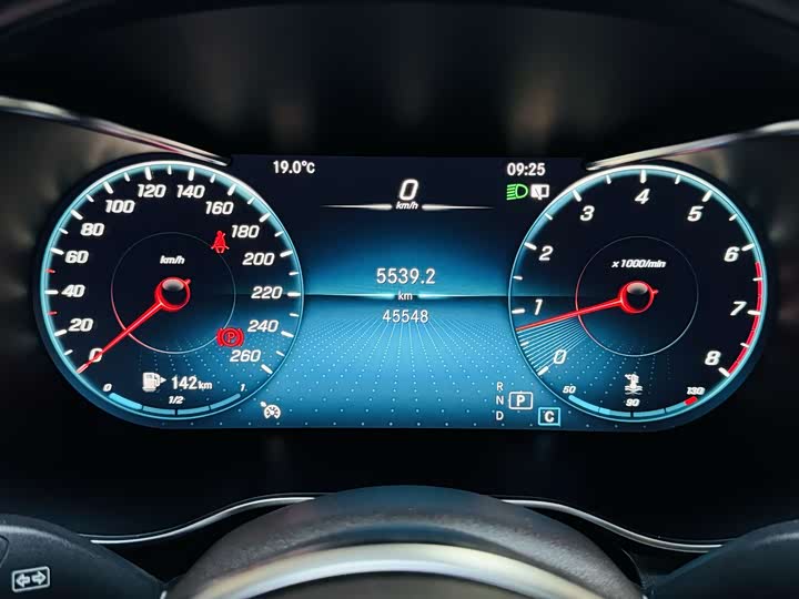 Mercedes-Benz GLC 2022 GLC 260 L 4 MATIC Luxury — фото 13