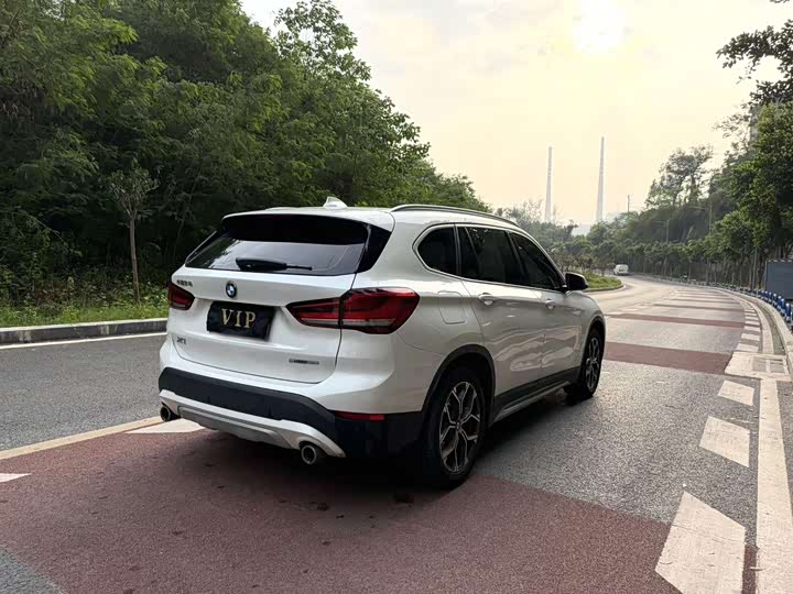 BMW X1 2020 s Drive 20 Li — фото 13