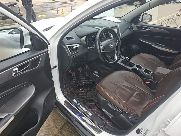 Changan CS35 2017 1.6 L MTLuxury — фото 16