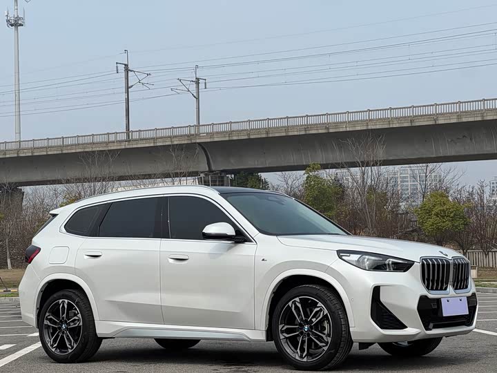 BMW X1 2023 s Drive 25 Li M — фото 3