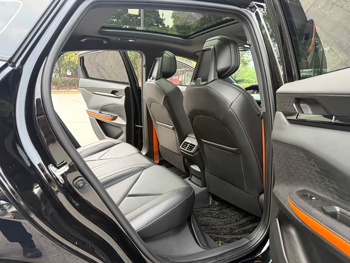 Changan UNI-V 2022 1.5 T — фото 13