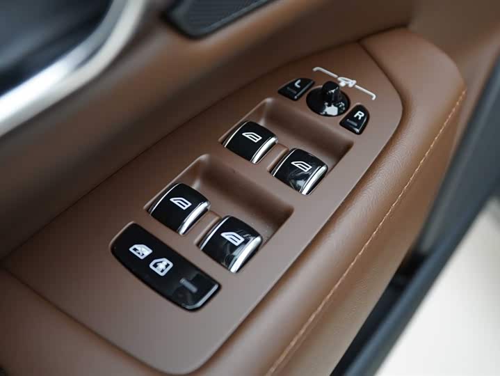 Volvo S90 Hybrid 2025 Hybrid 4 WD — фото 11