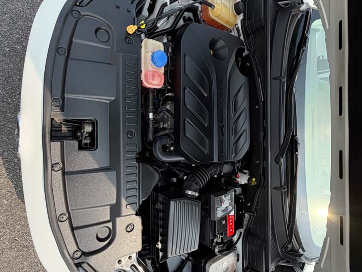Changan UNI-T 2020 1.5 T Premium — фото 25