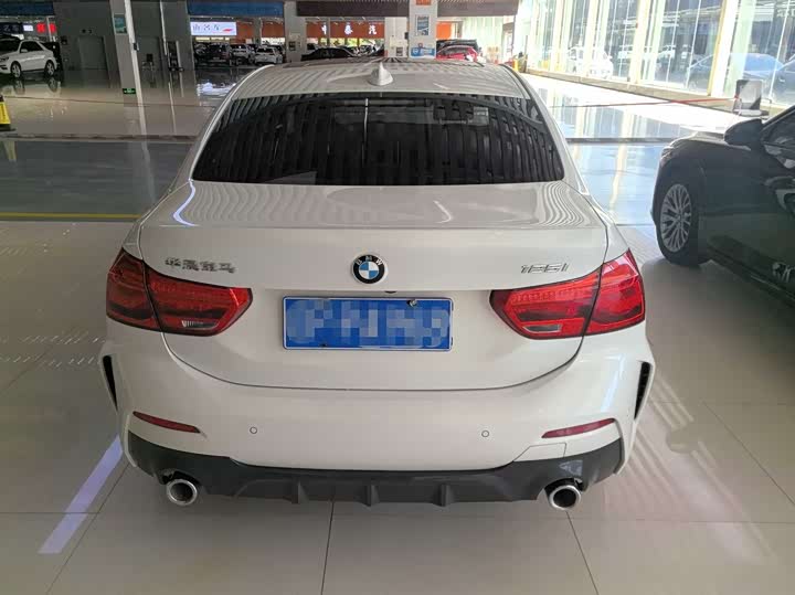BMW 1-Series 2020 125i Leading M — фото 5