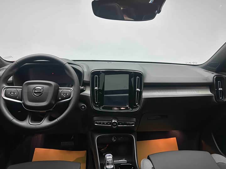 Volvo XC40 2024 B 3 — фото 15