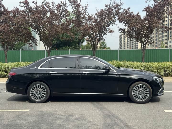 Mercedes-Benz E-Class 2022 E 300 L — фото 14