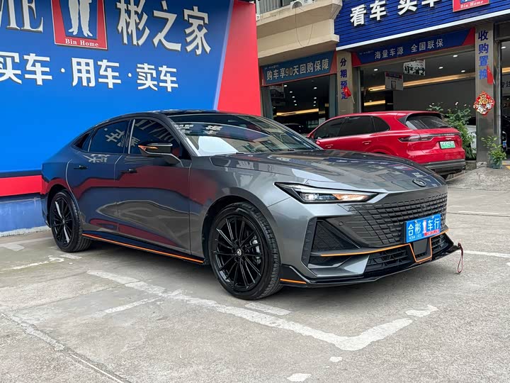 Changan UNI-V 2025 1.5 T 500 Bar — фото 2