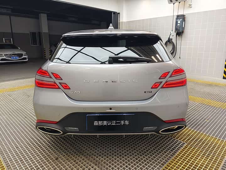 Genesis G70 2024 2.0 T Luxury Shooting Brake — фото 3