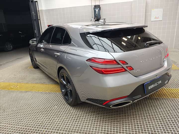 Genesis G70 2024 2.0 T Luxury Shooting Brake — фото 5