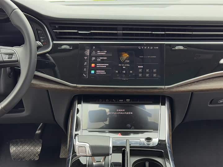 Audi Q7 2023 55 TFSI quattro S line Sport — фото 10