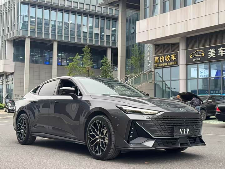 Changan UNI-V 2023 1.5 T
