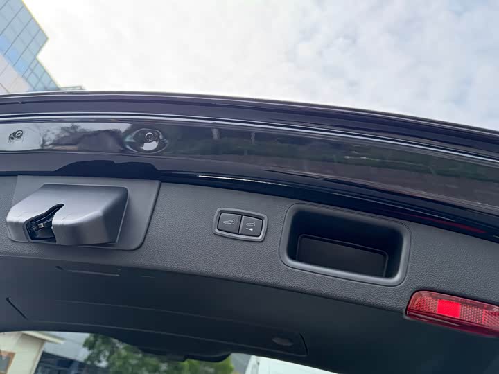 Porsche Macan 2026 Macan 2.0 T — фото 13