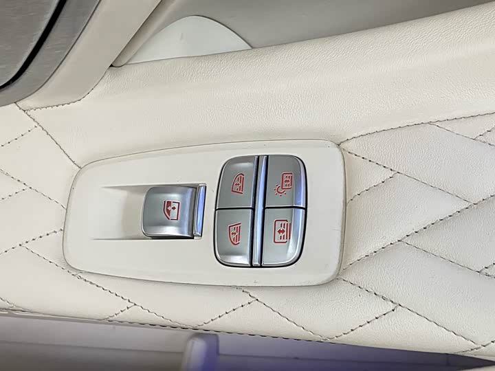 BMW 7-Series 2022 740 Li x Drive — фото 29