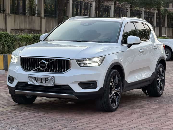 Volvo XC40 2021 T 4 WD — фото 1