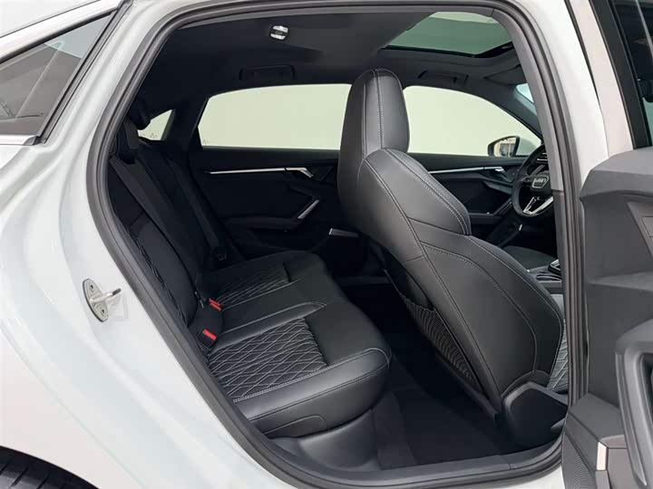 Audi A3 2026 A 3 L Limousine 35 TFSI — фото 20