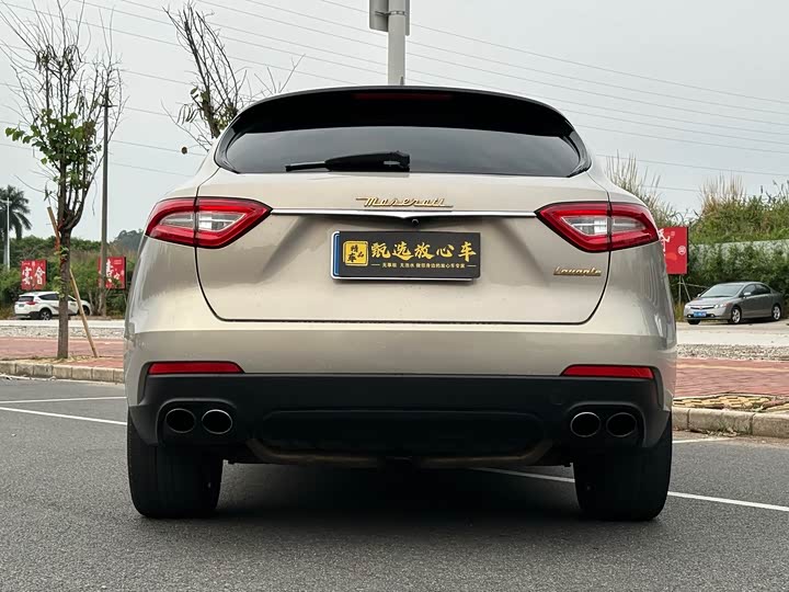 Maserati Levante 2018 3.0 T — фото 15