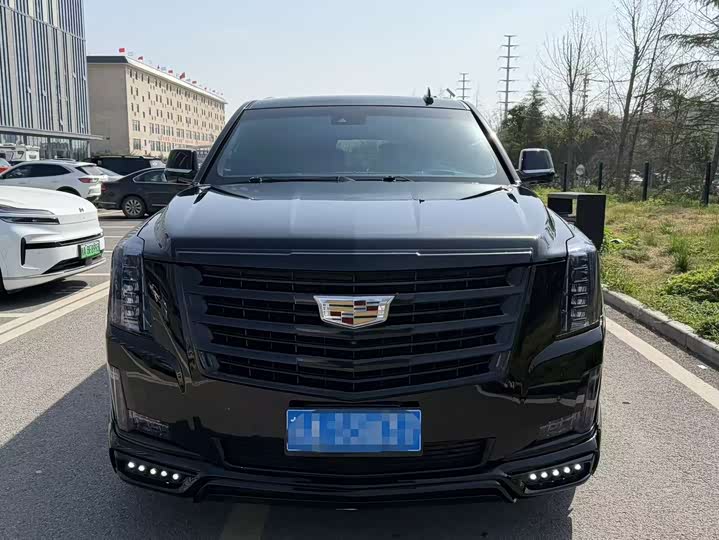 Cadillac ESCALADE 2017 6.2 L ESV — фото 2