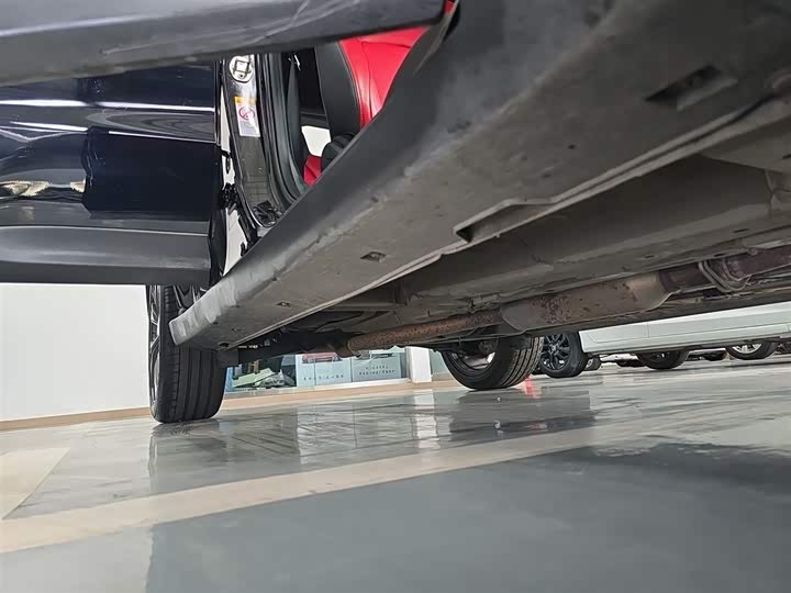 Changan UNI-T 2020 1.5 T Premium — фото 21