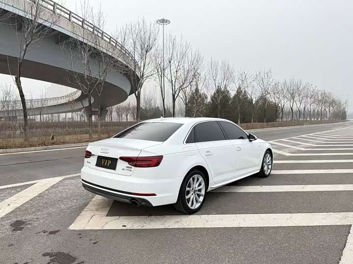 Audi A4L 2018 30 40 TFSI — фото 9